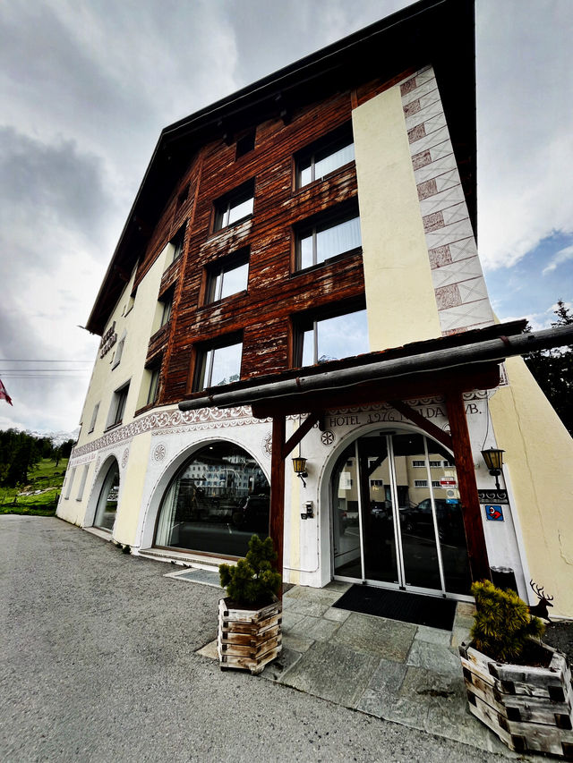 Hotel Nolda – Alpine Access and Budget Comfort in St. Moritz Bad