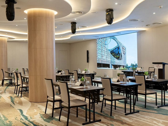Crowne Plaza Changi Airport 