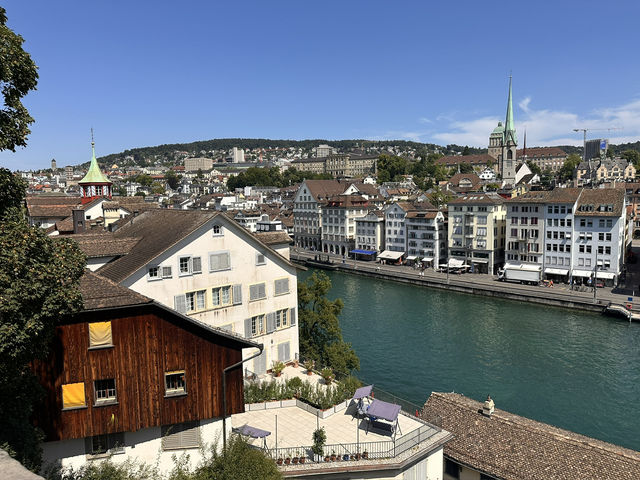 【リンデンホフの丘（Lindenhof）｜チューリッヒ旧市街を一望できる絶景スポット】