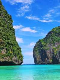 🏝️☀️ Phi Phi Calling! | Cruise to Thailand’s Island Gem 🚤🇹🇭