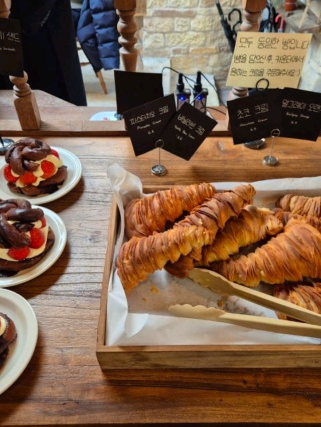 🥨 유럽 감성 한 스푼 – 부산 전포카페 무디브레드마켓
