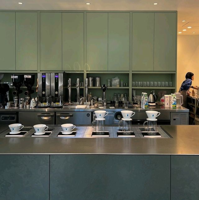 Blue Bottle Coffee Kyoto Kiyamachi Cafe