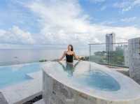 ที่พักพัทยา-นาจอมเทียน สระว่ายน้ำวิวสวยปัง วิวทะเล