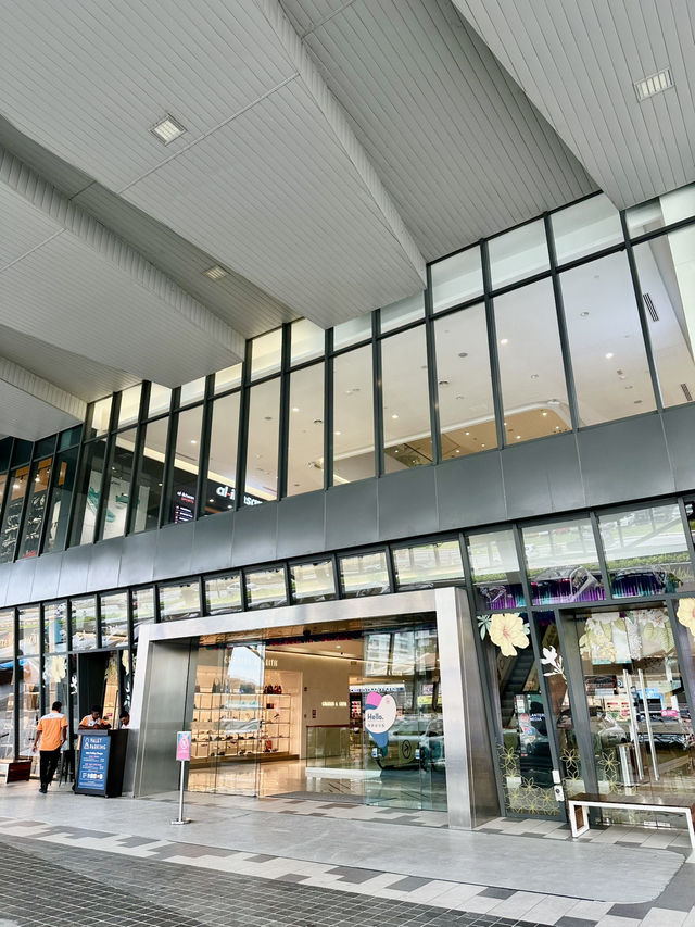 Elevated Calm in the Heart of the Hills: KL East Mall
