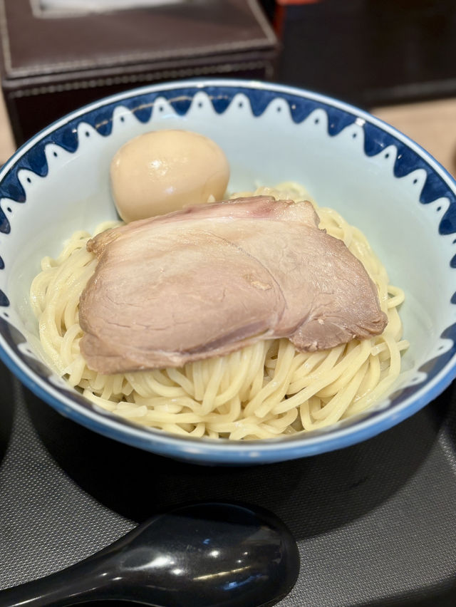 【東京・羽田空港】旅の始まりに味わう、昭和の名残と安心感「羽田大勝軒」