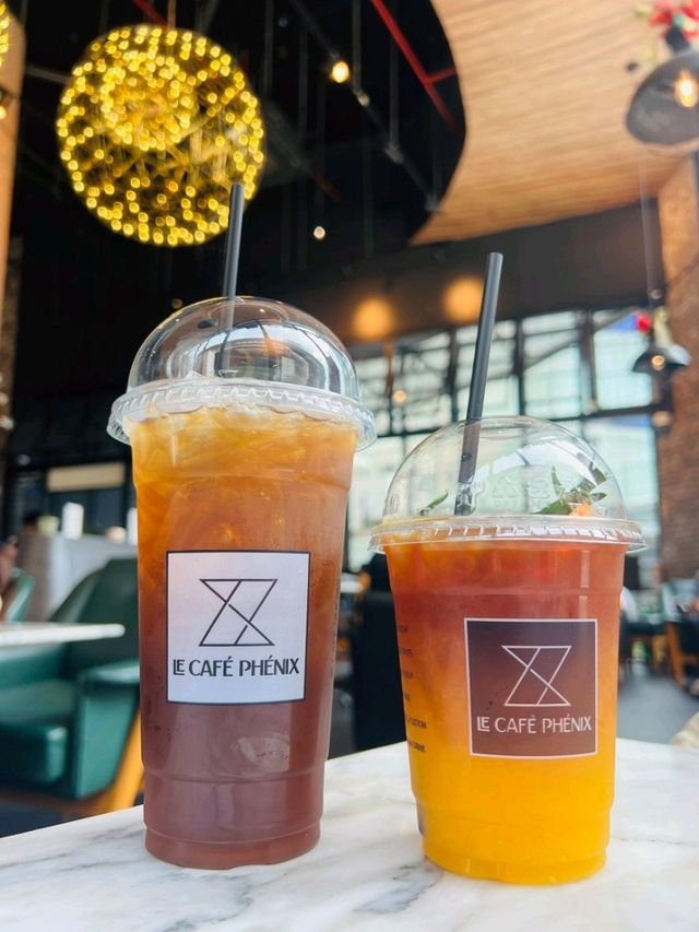Cafe Le Phenix Gateway