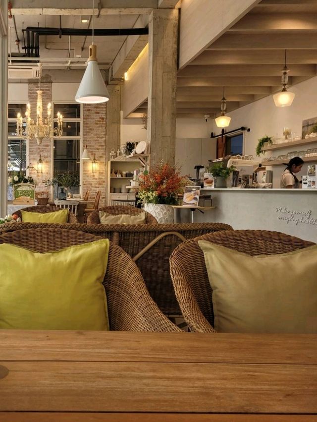 Farm Mu Cafe บางนา