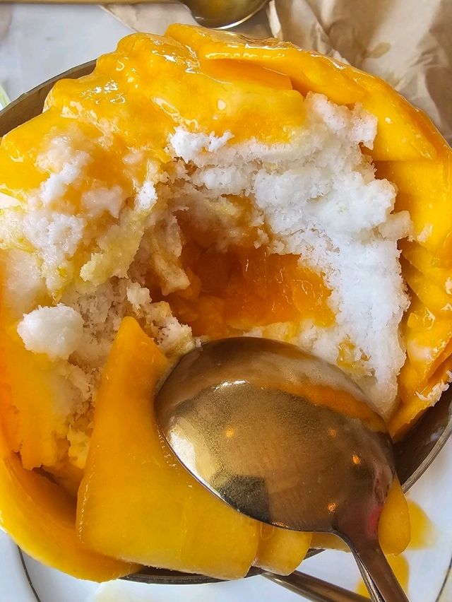 여름 제주에서 꼭 먹어야 할 디저트, 비마이게스트 망고빙수 & 크로플 리뷰