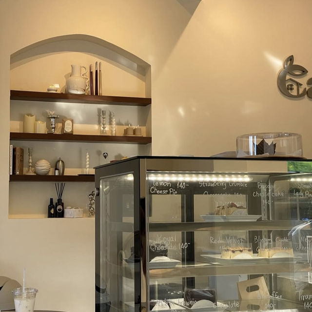 📍 Candlery House Café – ภูเก็ต