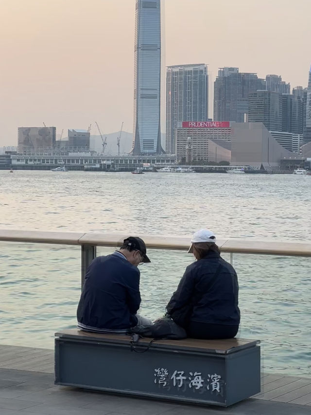  香港深度游攻略 | 4天3夜 · 城市+離島+在地文化  —— 不止購物和迪士尼，帶你探索港味煙火氣