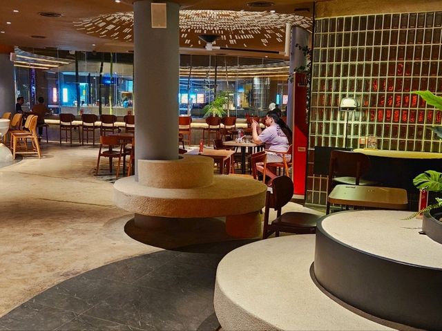 I found a nice place to chill at Kelapa Gading at night