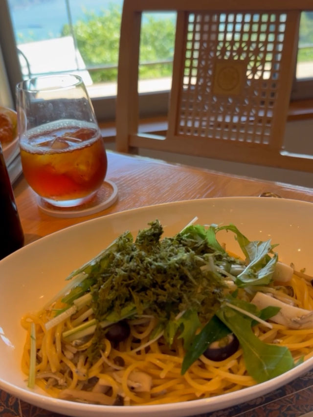 ☕ ザ・ロイヤルハウス（THE ROYAL HOUSE）—寝姿山山頂で絶景ランチ