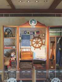 Disney Explorers Lodge