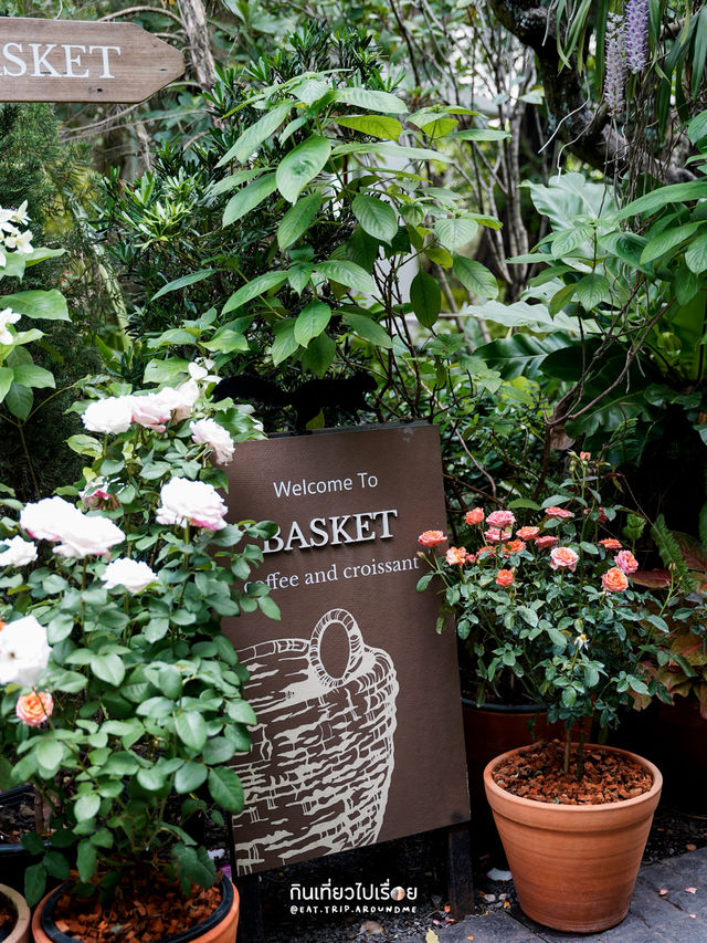 BASKET คาเฟ่ในสวนเขียวขจีย่านหทัยราษฎร์ 
