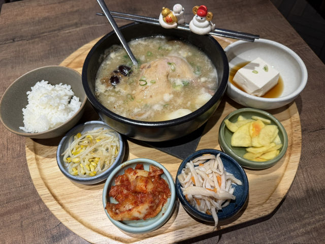 高雄成功路上漢神百貨B3美食天地.（韓姜熙小廚房）是我的最愛餐點