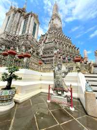 A Peaceful Morning at the Temple of Dawn (Wat Arun)