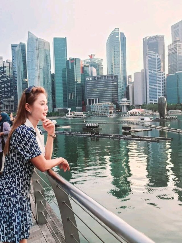 The Helix Bridge – Merlion – Marina Bay สิงคโปร์