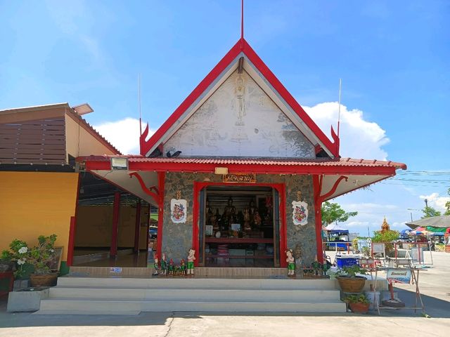 สะพานแดง (จุดชมวิวปลาโลมา)
