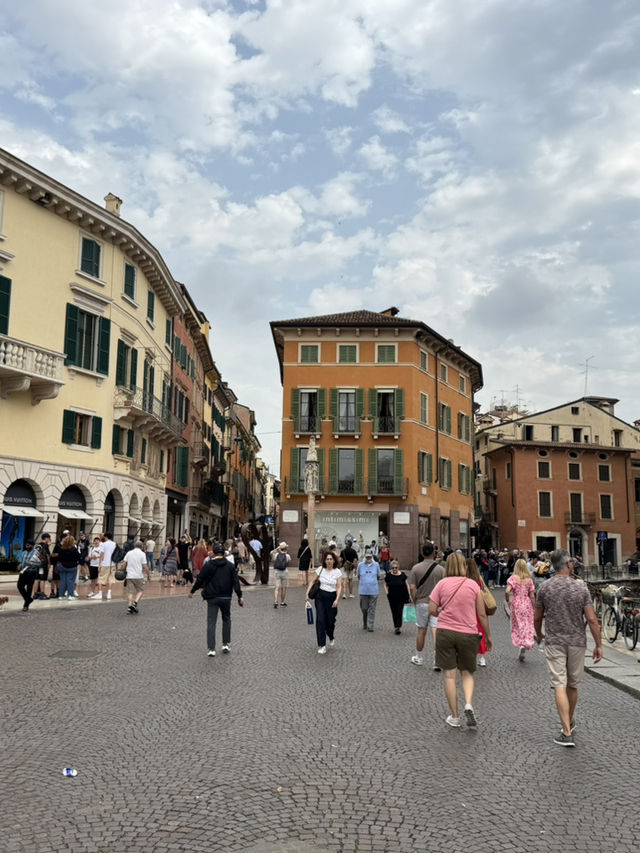 Fall in Love with Verona – The Romantic City of Italy 🇮🇹💫