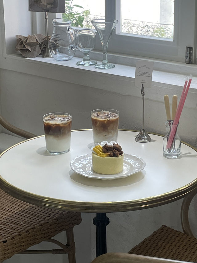 週に2回しかオープンしないケーキ屋さん"bakeat"🧁