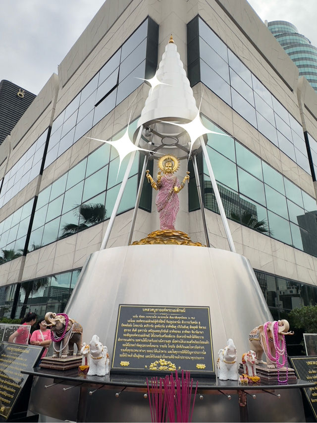 ตามรอยมูความรัก @ศาลพระเเม่ลักษมี 🏢✨