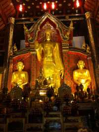 วัดเจดีย์หลวงวรวิหาร วัดเก่าที่ห้ามพลาด