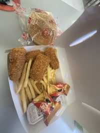 Eating Halal Food & Delicious at Makkah Safwah Tower