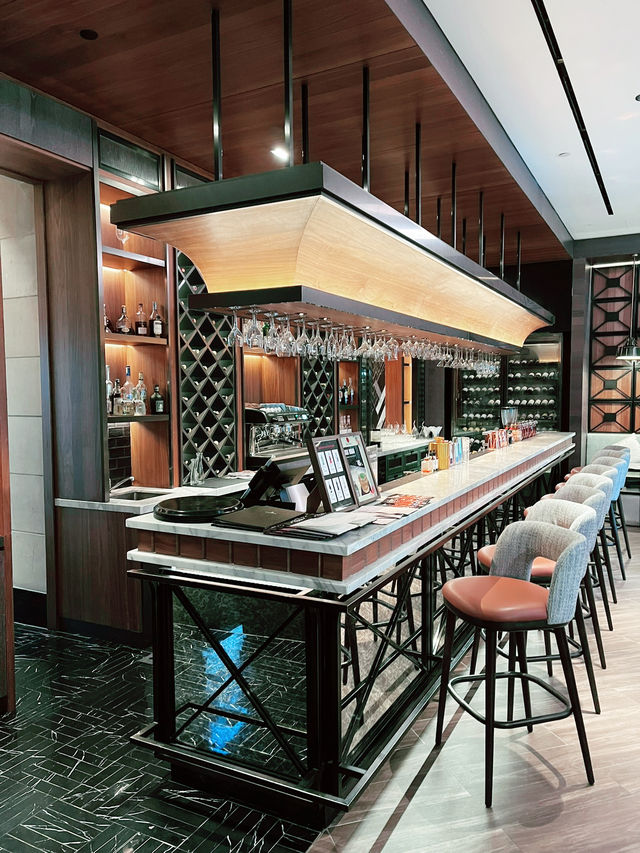 “Renaissance Hotel Kuala Lumpur: Your Ideal Summer Staycation Escape”