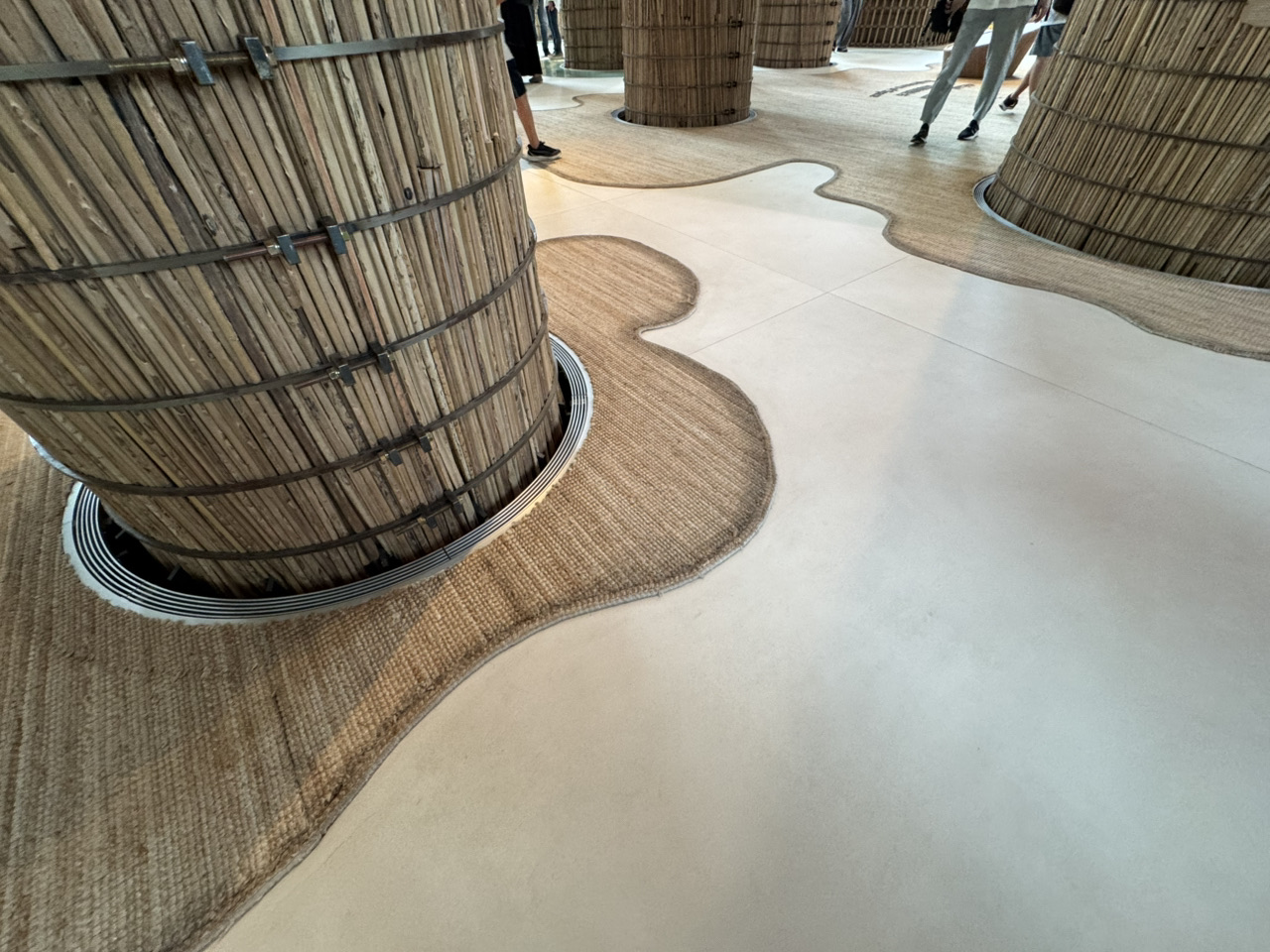 【出品10/19まで】大阪万博　サウジアラビア館　風景小物入れ 大阪万博「サウジアラビア館」 | Trip.com 大阪