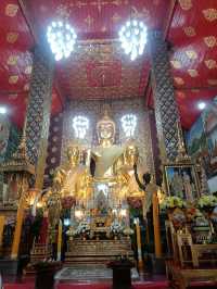 พระธาตุหริภุญชัย...จังหวัดลำพูน