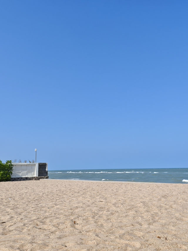 คาเฟ่สุดปังใกล้หัวหิน bOnnie on the beach cafe