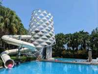 Vibrant Vibes & Island Glam – My Poolside Stay at W Singapore Sentosa Cove