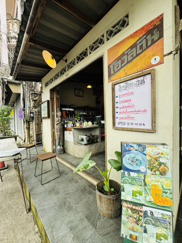 ร้าน “ยินดี” ที่ได้ชิลล์…ริมแม่น้ำจันทบุรี