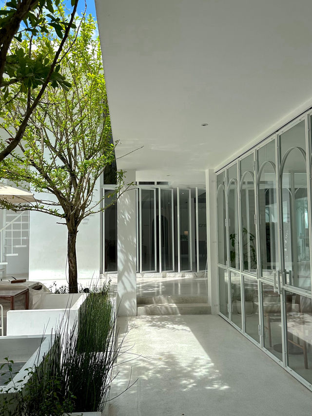 Double 3 Craft Café – คาเฟ่มินิมอลในหาดใหญ่