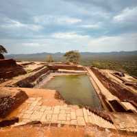 🏰✨ *Sigiriya Rock Fortress (සීගිරිය): Sri Lanka’s "Eighth Wonder of the World"* 🦁🌄