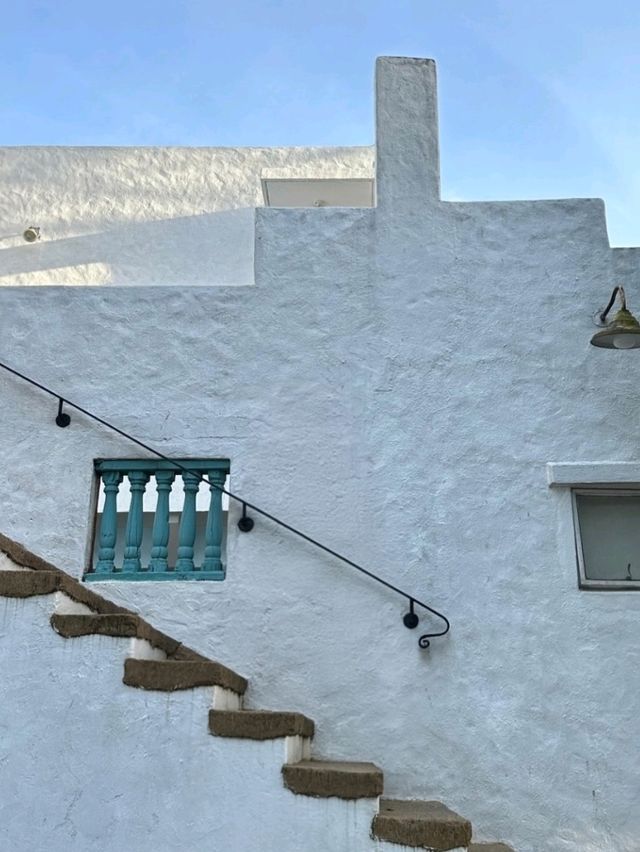 Outside Pinto Art Museum – Art and Nature in Harmony Outside Pinto Art Museum – Art and Nature in Harmony
