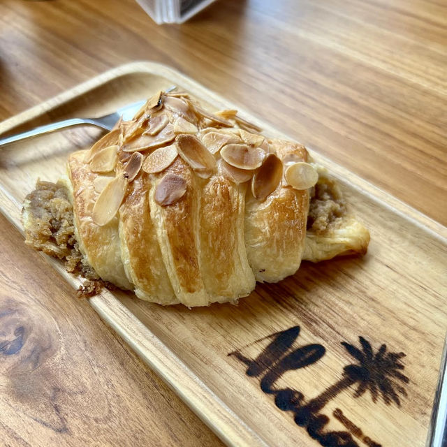 南国気分満点！パタヤのアロハスタイルのブランチカフェ🇹🇭