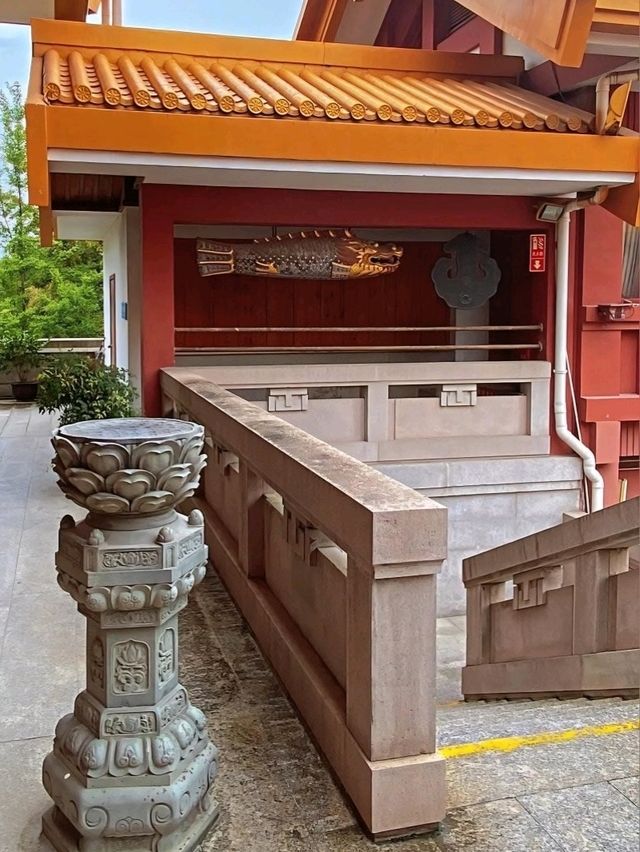 Tranquility at Qibao Temple