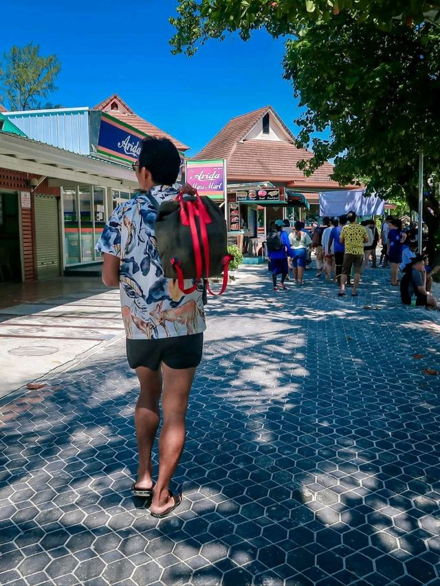 🌊 หมู่เกาะพีพี จ.กระบี่ น้ำใส หาดทรายขาว ต้องมา🌴
