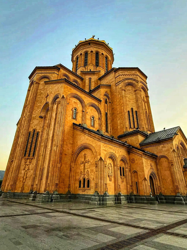 ⛪ Holy Trinity Cathedral (Sameba) – The Heart of Georgian Faith