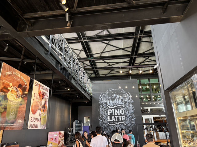 Pino Latte Hotel & Café
