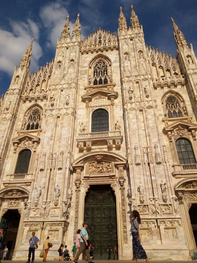 【ミラノ🇮🇹イタリア】壮大！ミラノ大聖堂