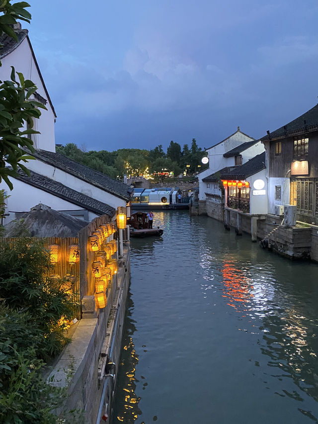 蘇州必遊夜景迷人的山塘街🌛💫 蘇州必遊夜景迷人的山塘街🌛💫