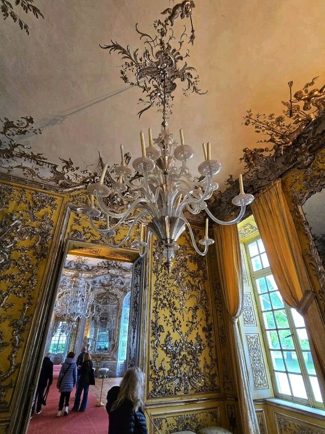👑 Nymphenburg Palace – The Royal Charm of Munich