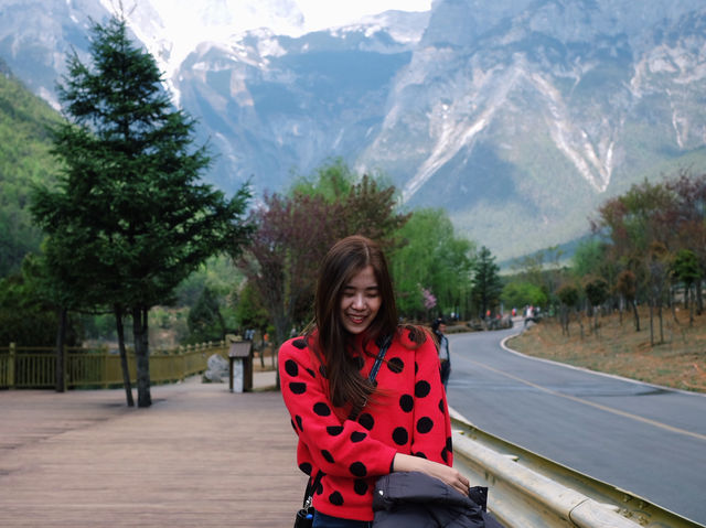 A Stroll Around Blue Moon Valley