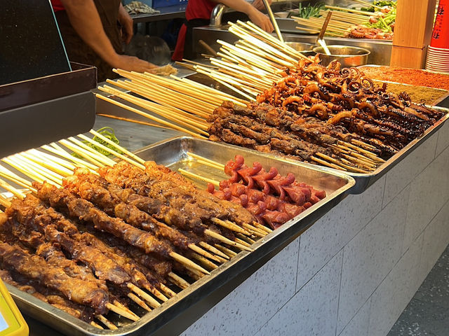 Where tradition meets tomorrow. 🌃 #Shanghai