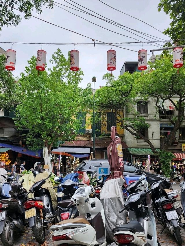 Train Street Treats🍰