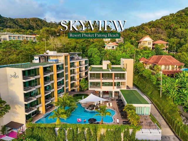 ที่พักบนเนินเขามองวิวหาดป่าตองได้เต็มตา เงียบสงบ