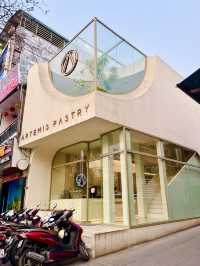 Where Minimalist Vibes Meet Perfect Pastries 🇻🇳🧁