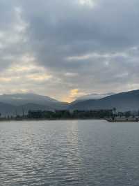 瀘沽湖晨霧|霧裡的湖光與水性楊花